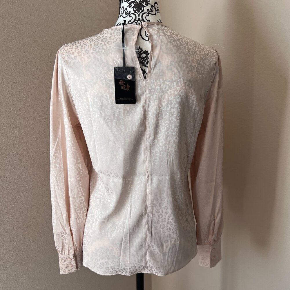 Sincerely Jules Animal Print Silky Top Blouse - Pale Pink - Size M - Picture 4 of 4